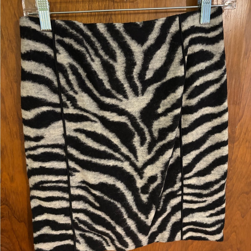 Ann Taylor Black and White Zebra Pencil Skirt